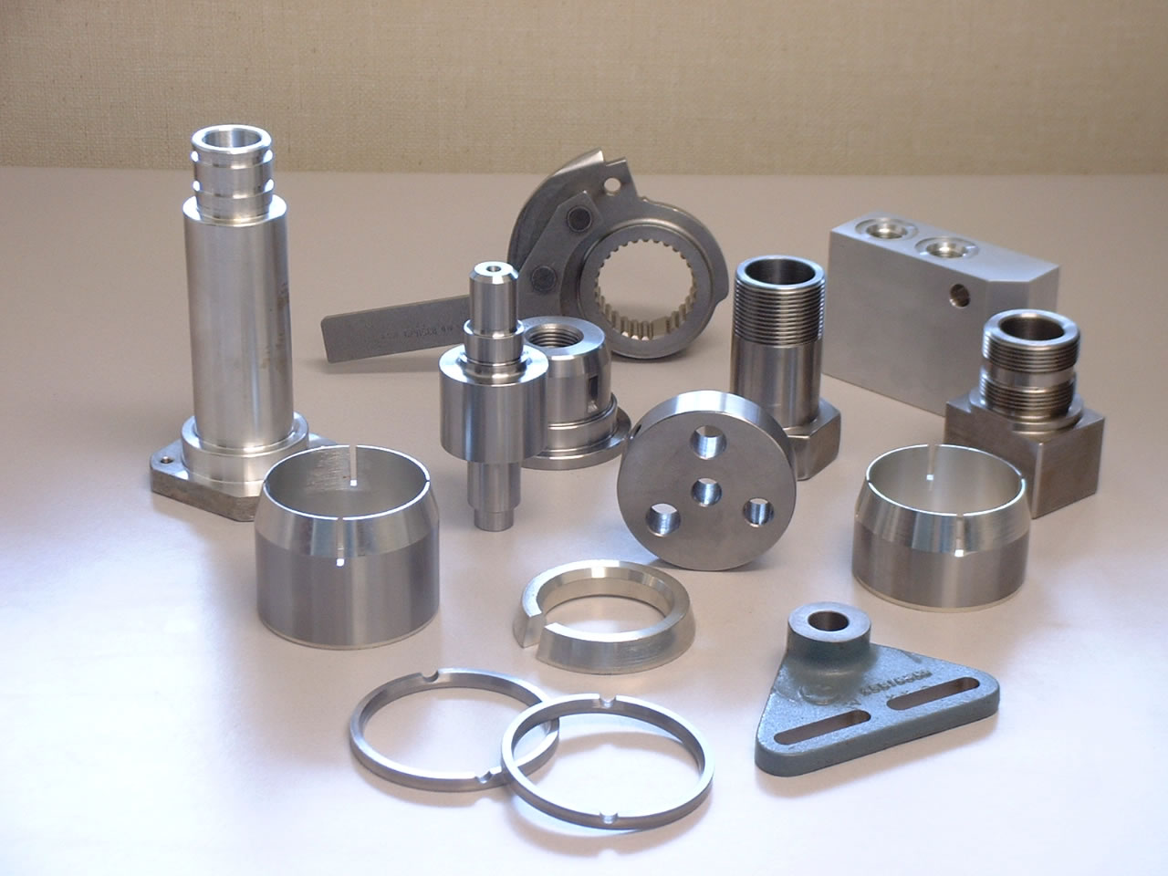 Factory-Customized-High-Precision-CNC-Machining-Parts